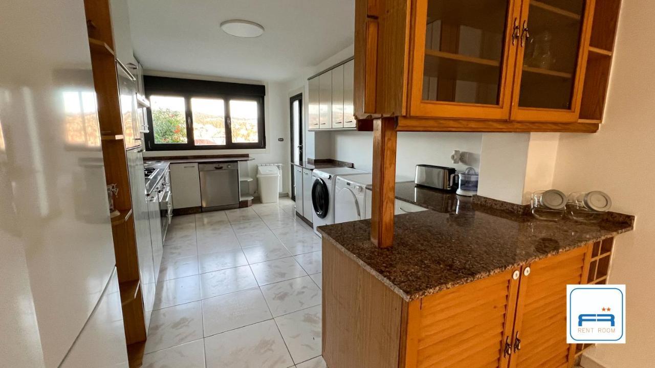 Amplia Casa De 9 Hab, Cabral. Βίλα Βίγκο Εξωτερικό φωτογραφία